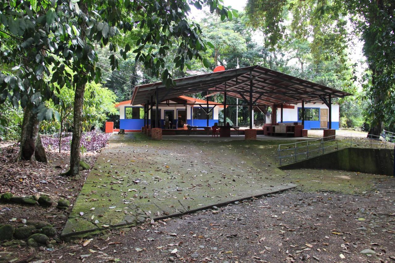 Horquetas River Lodge ซาราปิกี ภายนอก รูปภาพ